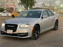 کرایسلەر 300